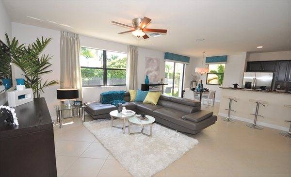 Venetian Park Hallandale townhomes for Sale and Rent